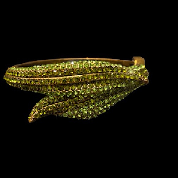 Unique Brass & Green Leaf Rhinestone Vintage Cuff Bracelet - Picture 5 of 15
